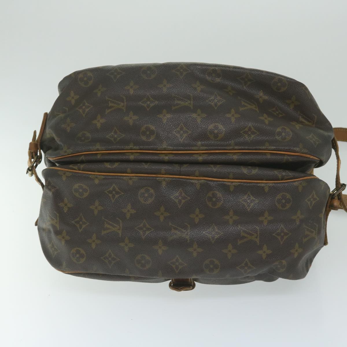 LOUIS VUITTON Monogram Saumur 35 Shoulder Bag M42254 LV Auth 63511