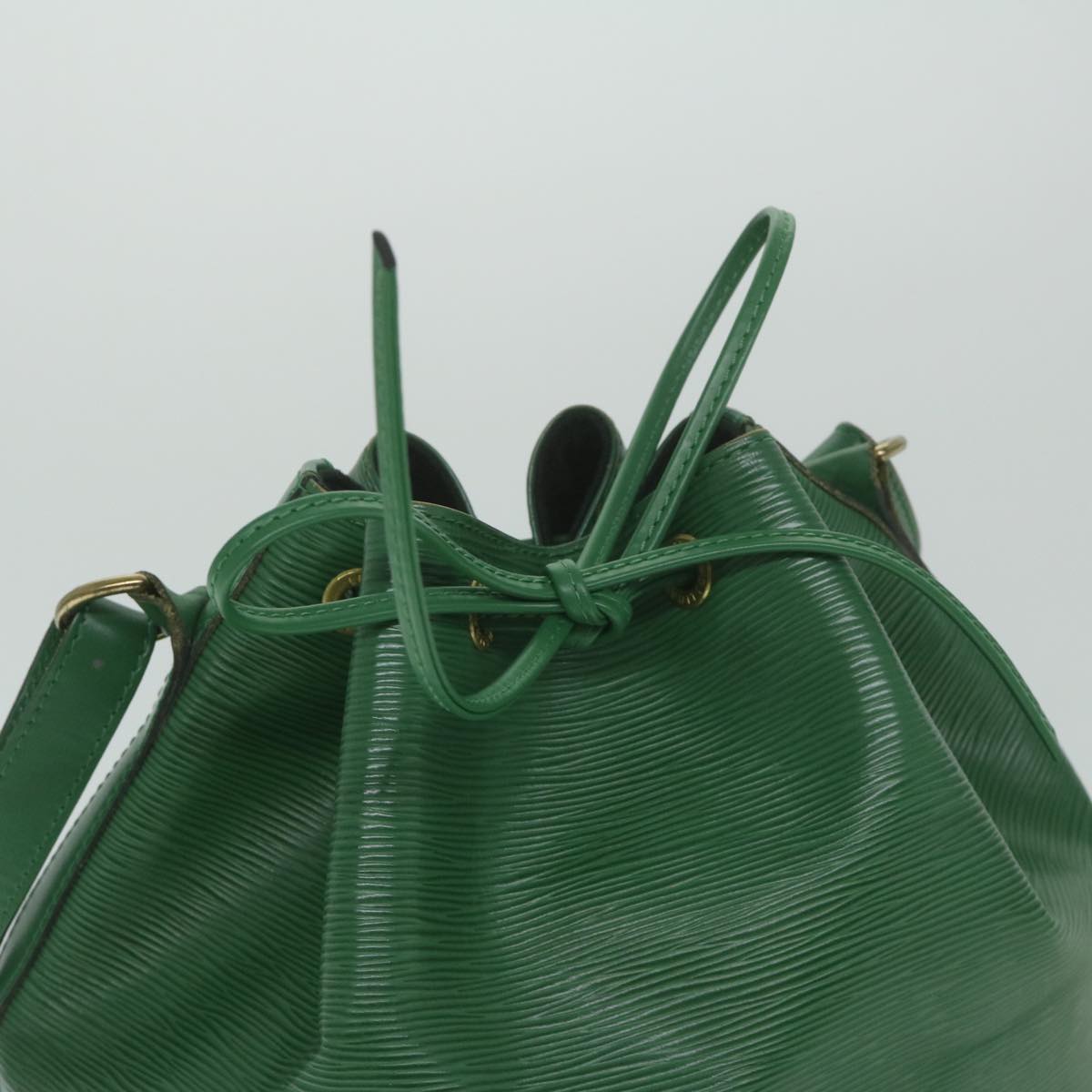 LOUIS VUITTON Epi Noe Shoulder Bag Green M44004 LV Auth 63540