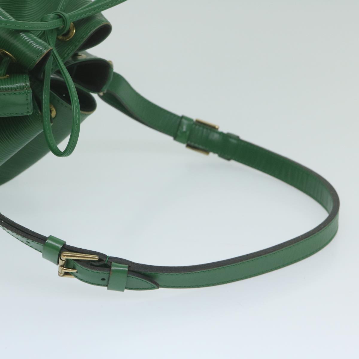 LOUIS VUITTON Epi Noe Shoulder Bag Green M44004 LV Auth 63540