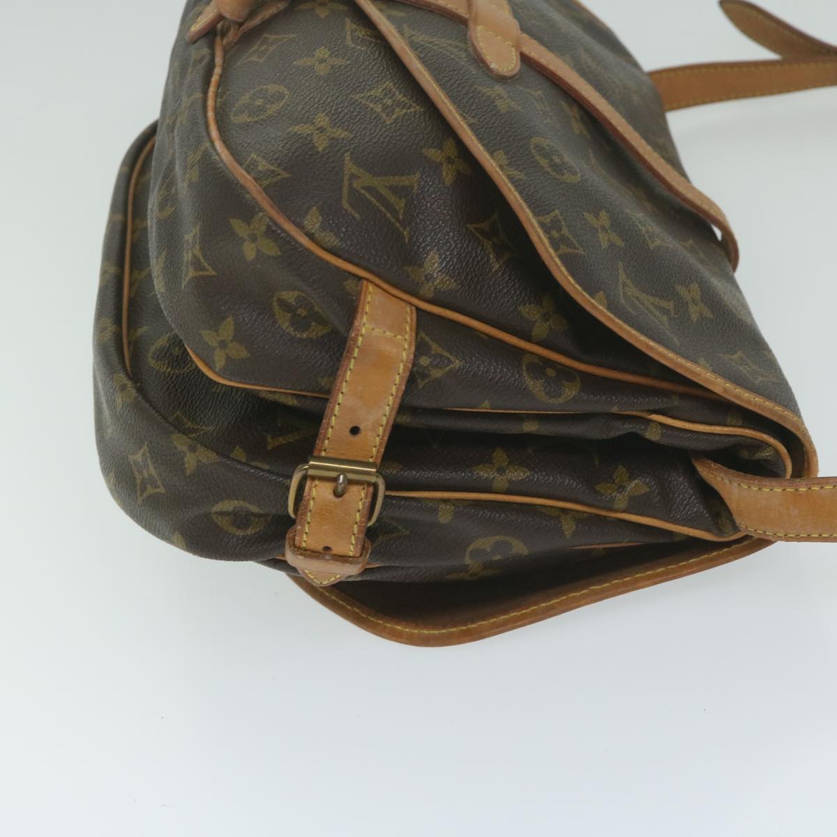 LOUIS VUITTON Monogram Saumur 30 Shoulder Bag M42256 LV Auth 63952