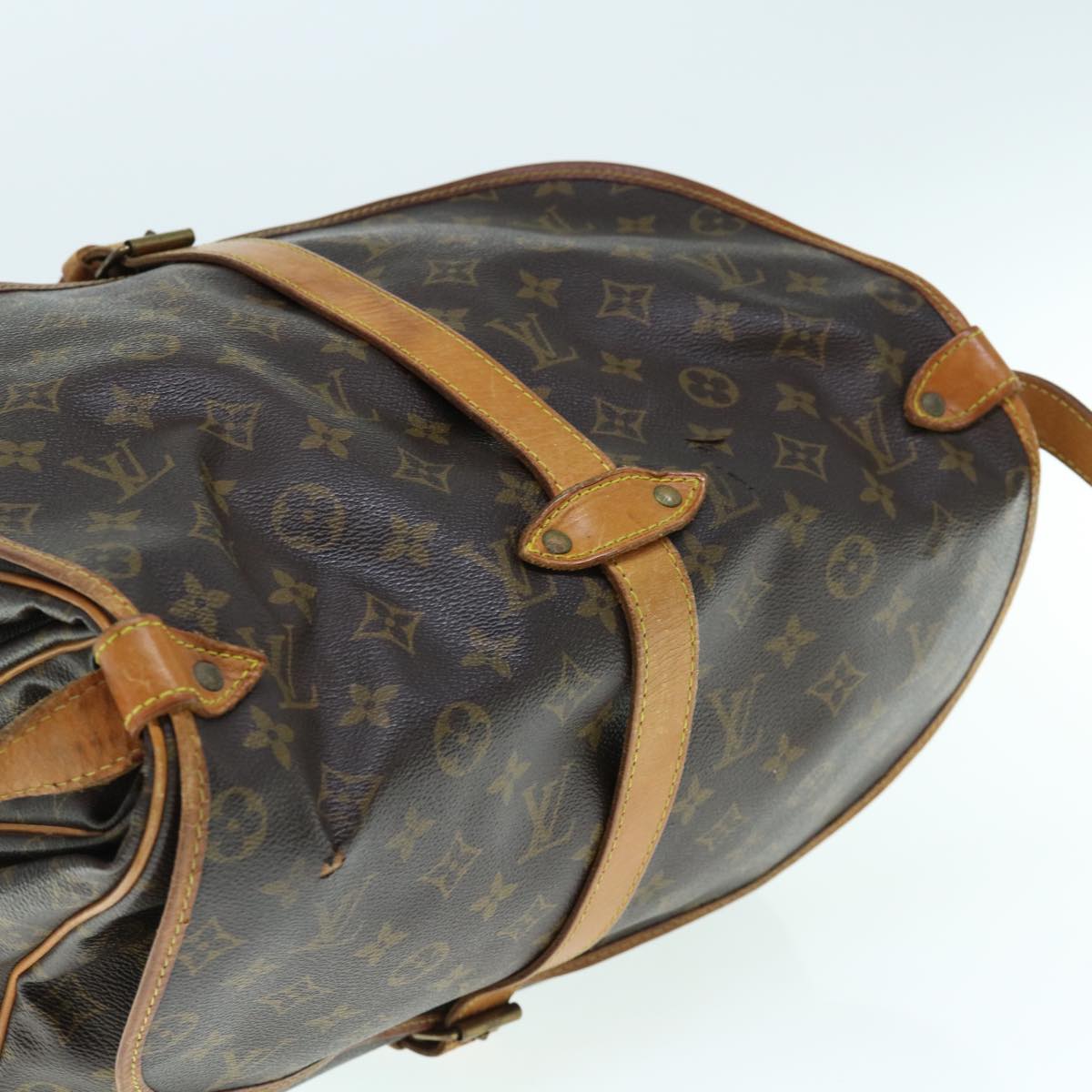 LOUIS VUITTON Monogram Saumur 35 Shoulder Bag M42254 LV Auth 63955