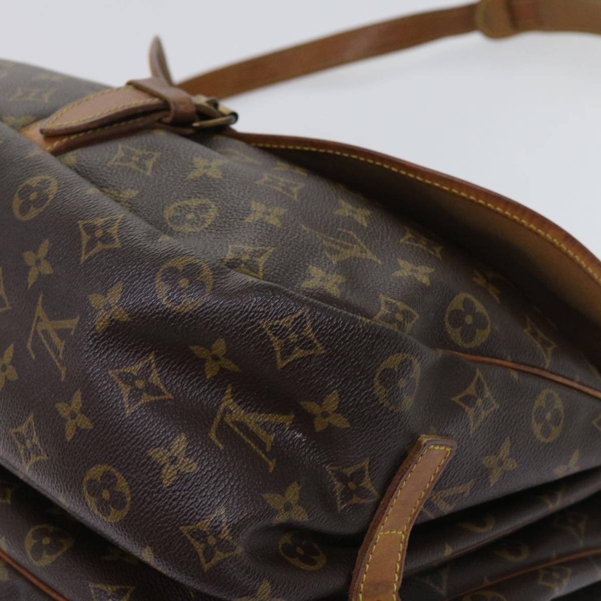 LOUIS VUITTON Monogram Saumur 35 Shoulder Bag M42254 LV Auth 64074