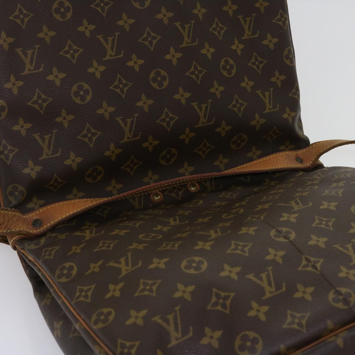 LOUIS VUITTON Monogram Saumur 35 Shoulder Bag M42254 LV Auth 64074