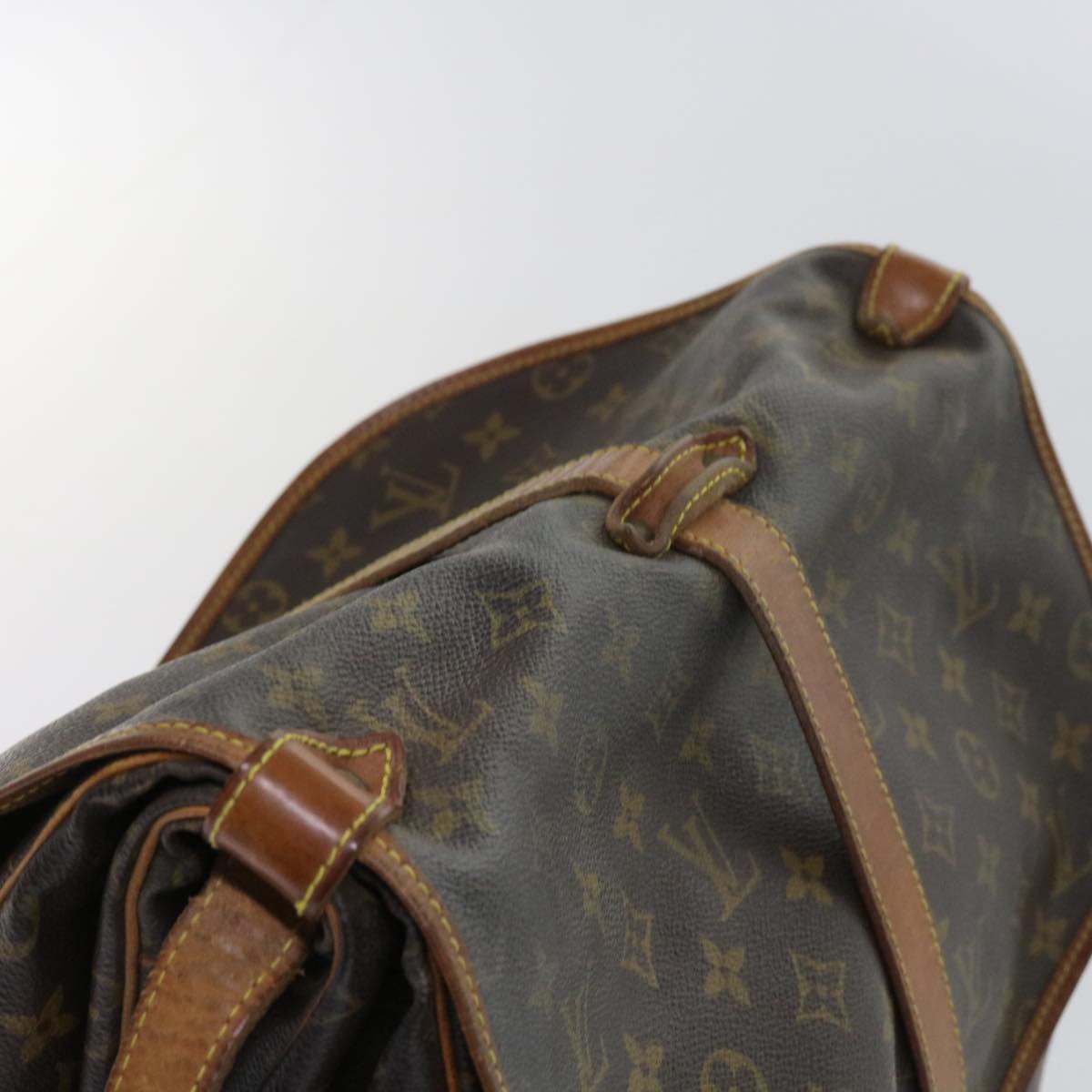 LOUIS VUITTON Monogram Saumur 35 Shoulder Bag M42254 LV Auth 64074