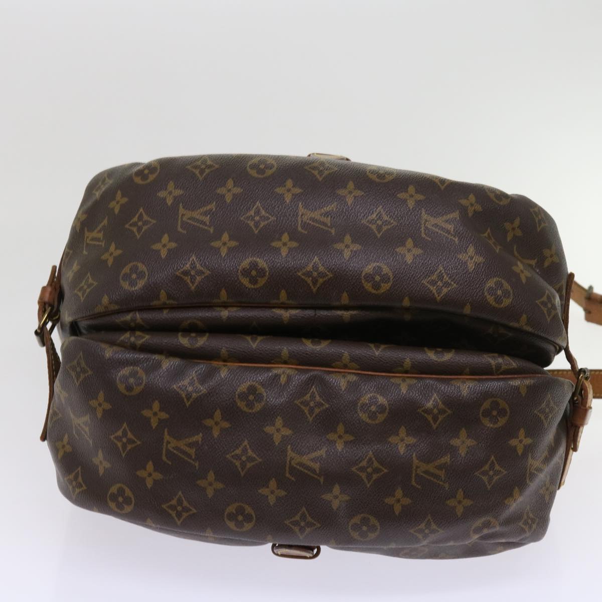 LOUIS VUITTON Monogram Saumur 35 Shoulder Bag M42254 LV Auth 64074