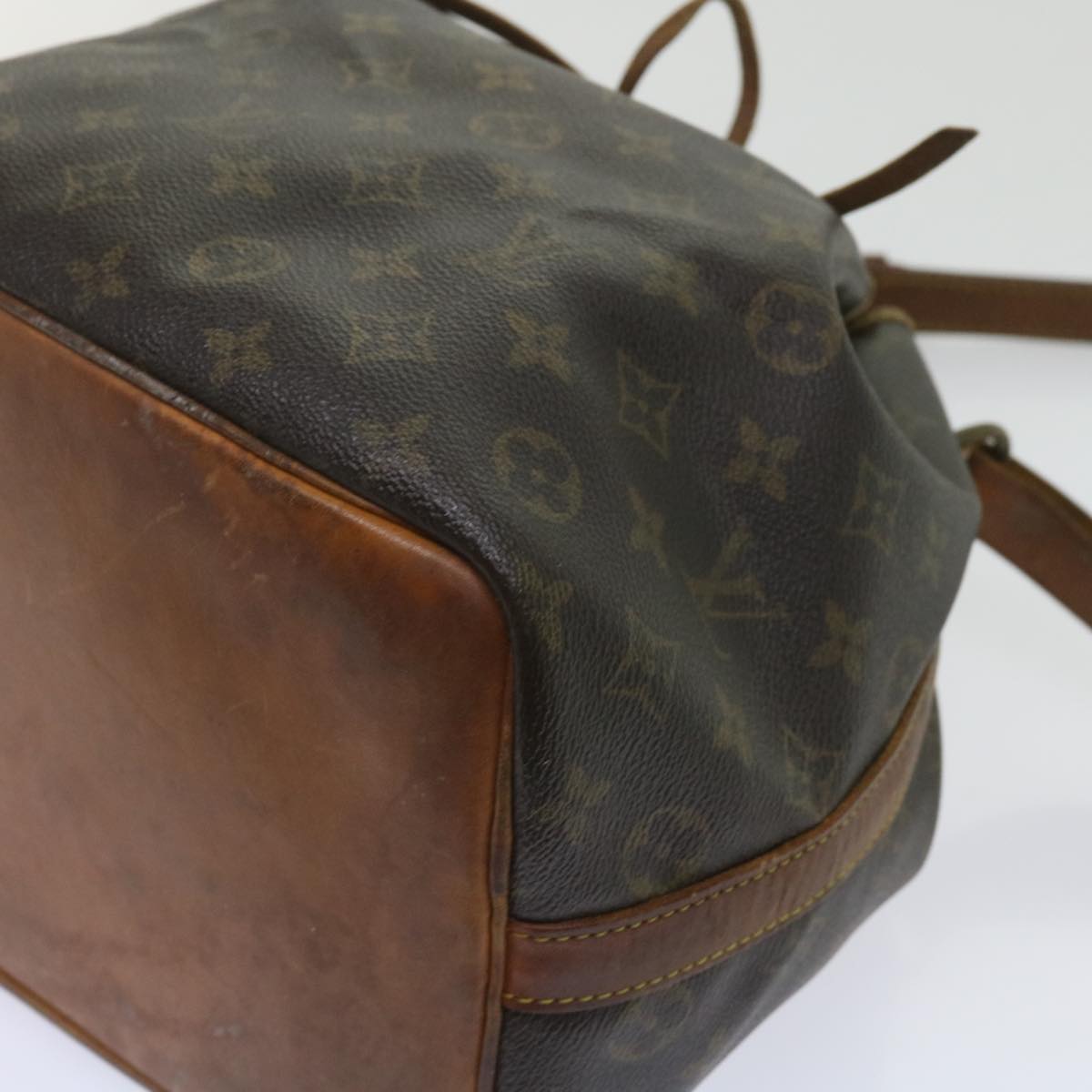 LOUIS VUITTON Monogram Petit Noe Shoulder Bag M42226 LV Auth 64260