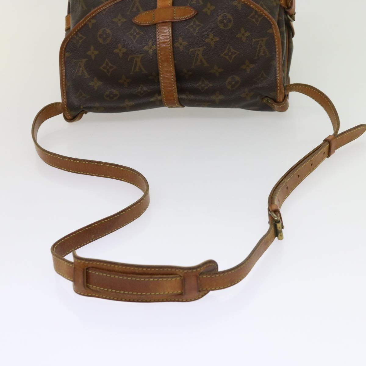 LOUIS VUITTON Monogram Saumur 30 Shoulder Bag M42256 LV Auth 64409