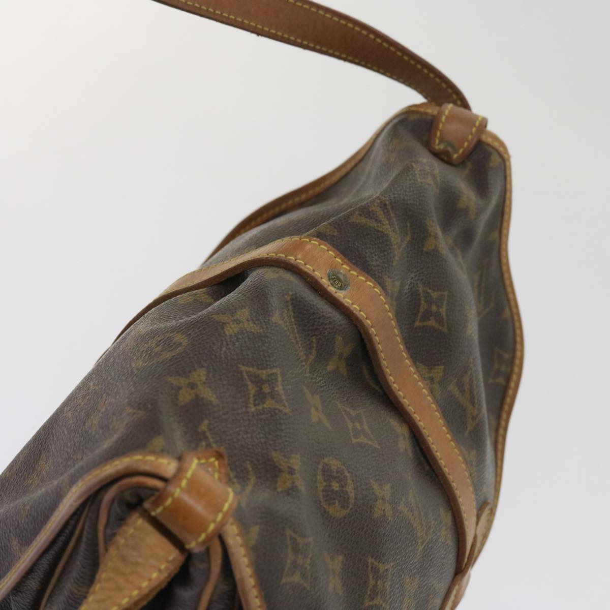 LOUIS VUITTON Monogram Saumur 30 Shoulder Bag M42256 LV Auth 64411