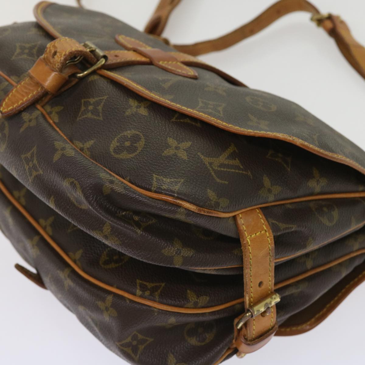 LOUIS VUITTON Monogram Saumur 30 Shoulder Bag M42256 LV Auth 64412