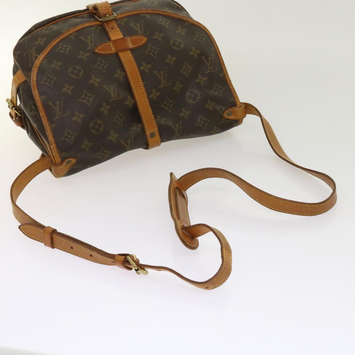 LOUIS VUITTON Monogram Saumur 30 Shoulder Bag M42256 LV Auth 64412