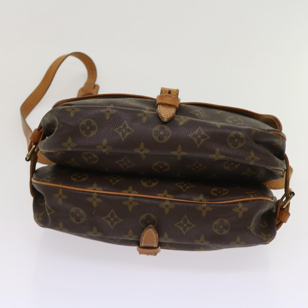 LOUIS VUITTON Monogram Saumur 30 Shoulder Bag M42256 LV Auth 64412