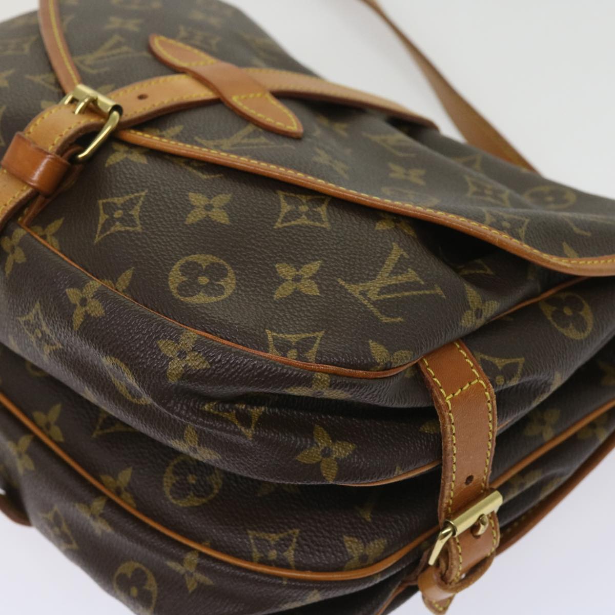 LOUIS VUITTON Monogram Saumur 30 Shoulder Bag M42256 LV Auth 64413