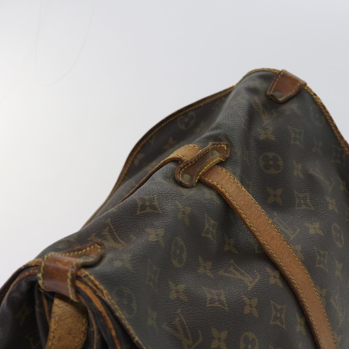 LOUIS VUITTON Monogram Saumur 35 Shoulder Bag M42254 LV Auth 64415