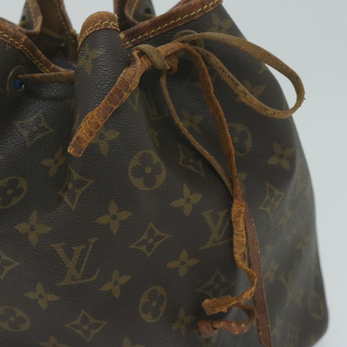 LOUIS VUITTON Monogram Petit Noe Shoulder Bag M42226 LV Auth 64565