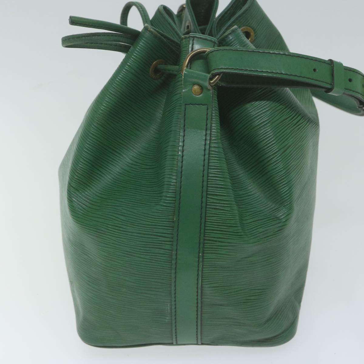 LOUIS VUITTON Epi Petit Noe Shoulder Bag Green M44104 LV Auth 64734