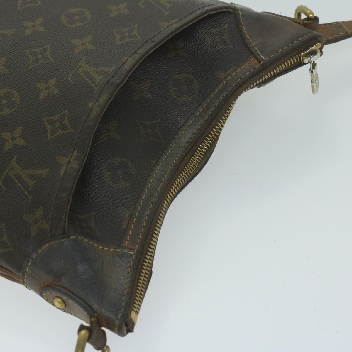 LOUIS VUITTON Monogram Odeon PM Shoulder Bag M56390 LV Auth 64949