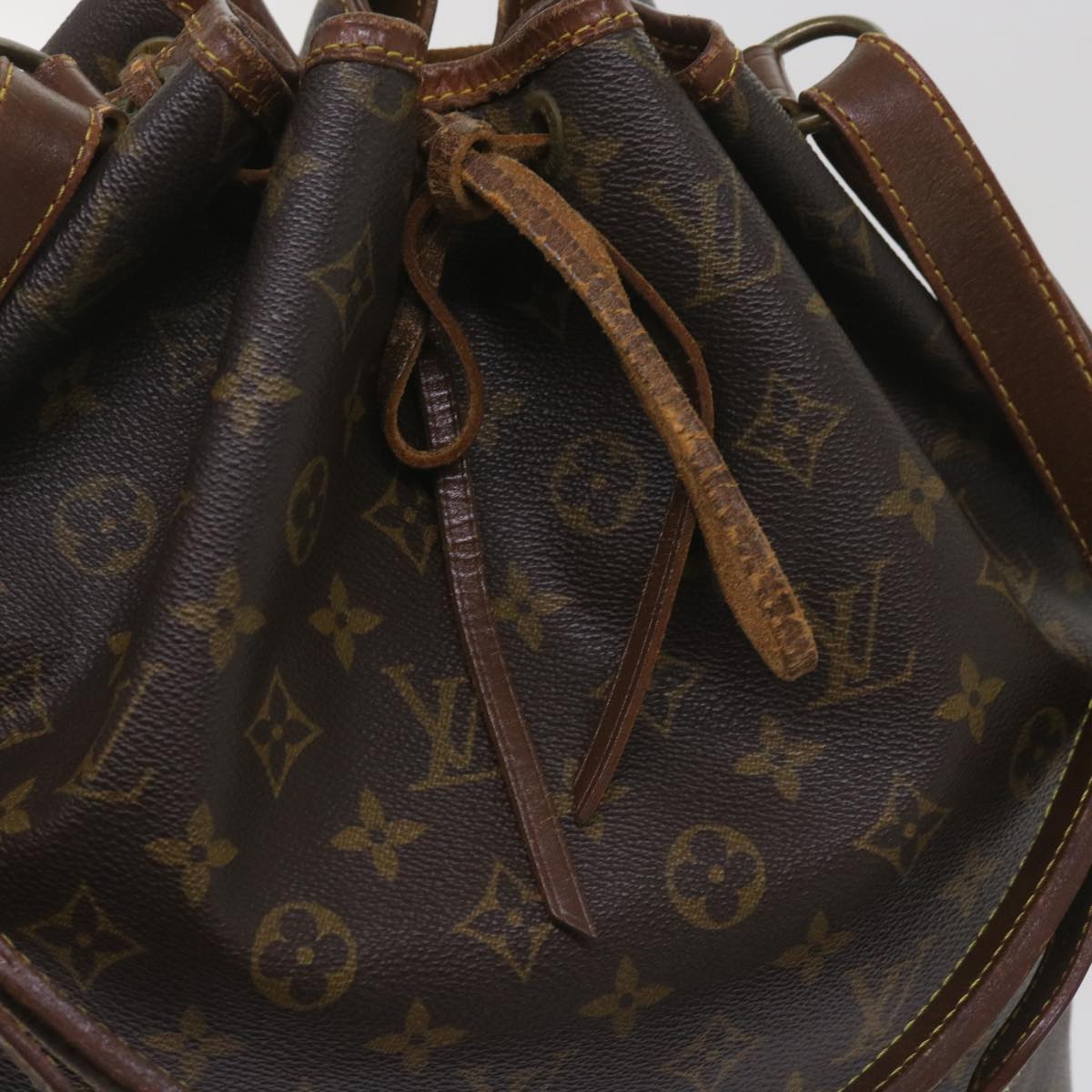 LOUIS VUITTON Monogram Noe Shoulder Bag M42224 LV Auth 65071