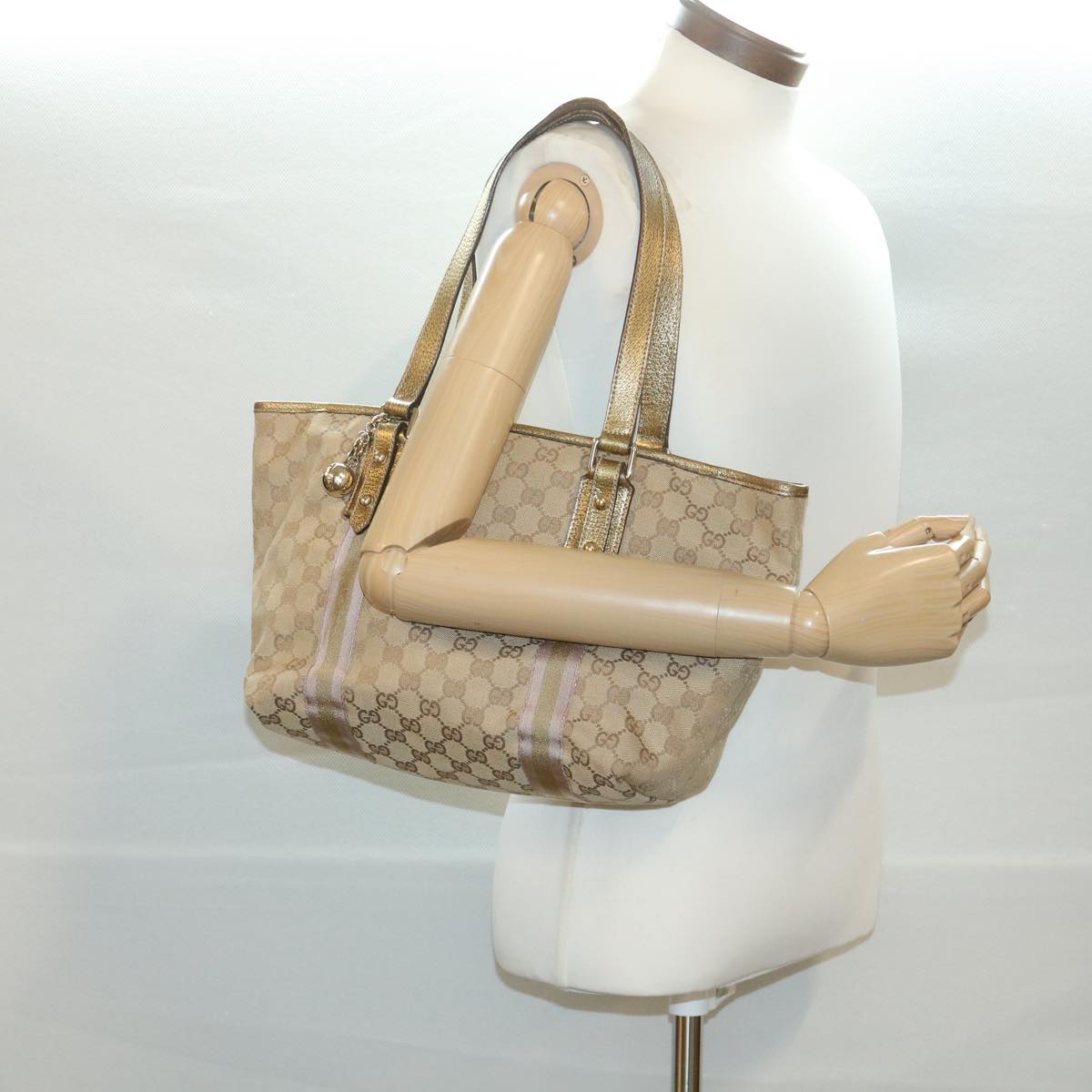 GUCCI GG Canvas Tote Bag Beige Gold 137396 Auth ac1626