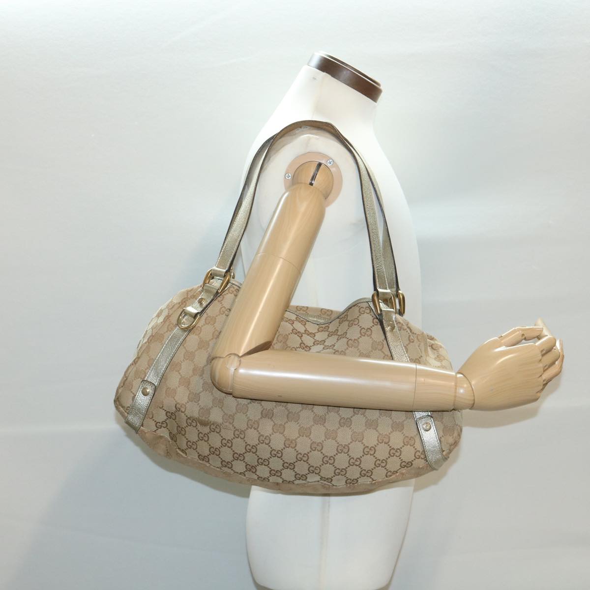 GUCCI GG Canvas Shoulder Bag Beige 130736 Auth ac1684