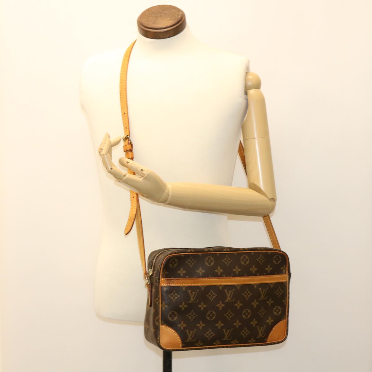 LOUIS VUITTON Monogram Trocadero 30 Shoulder Bag M51272 LV Auth ac1898