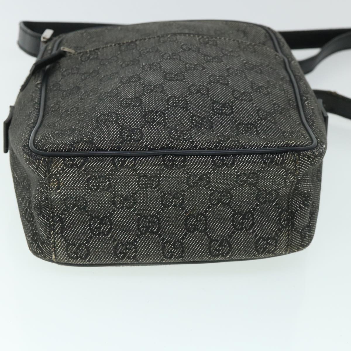 GUCCI GG Canvas Shoulder Bag Black 03136 Auth ac2200