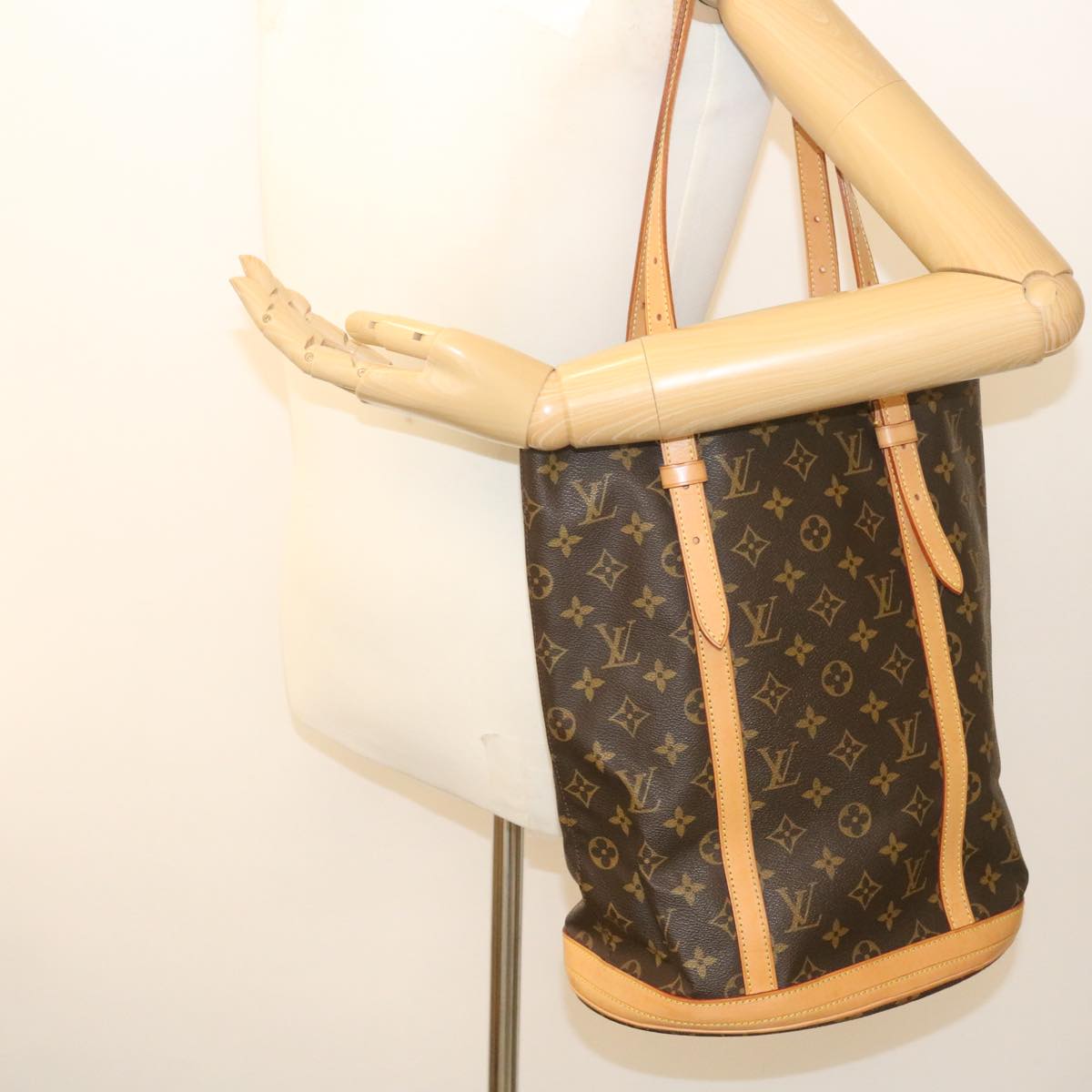 LOUIS VUITTON Monogram Bucket GM Shoulder Bag M42236 LV Auth ac642