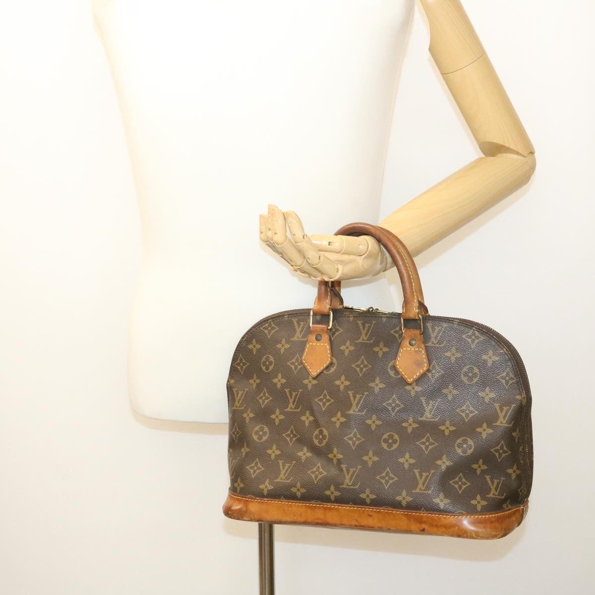 LOUIS VUITTON Monogram Alma Hand Bag M51130 LV Auth ai163