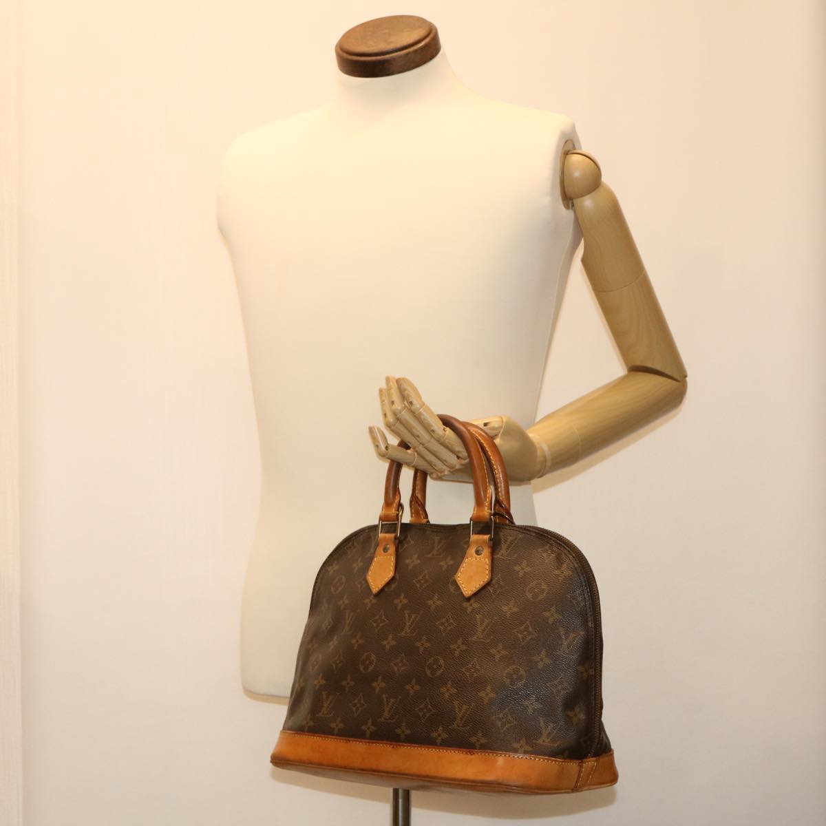 LOUIS VUITTON Monogram Alma Hand Bag M51130 LV Auth ai437