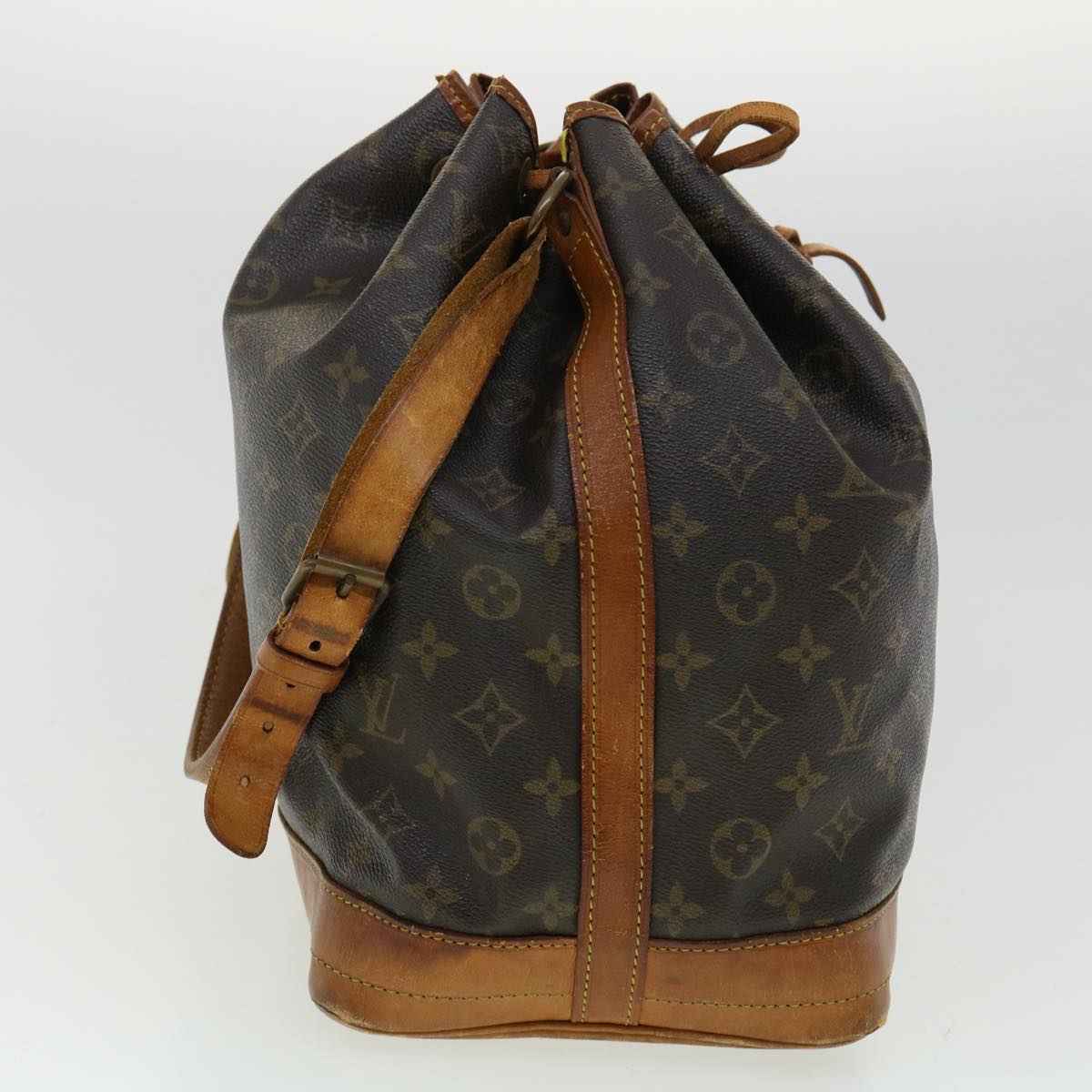 LOUIS VUITTON Monogram Noe Shoulder Bag M42224 LV Auth ai447