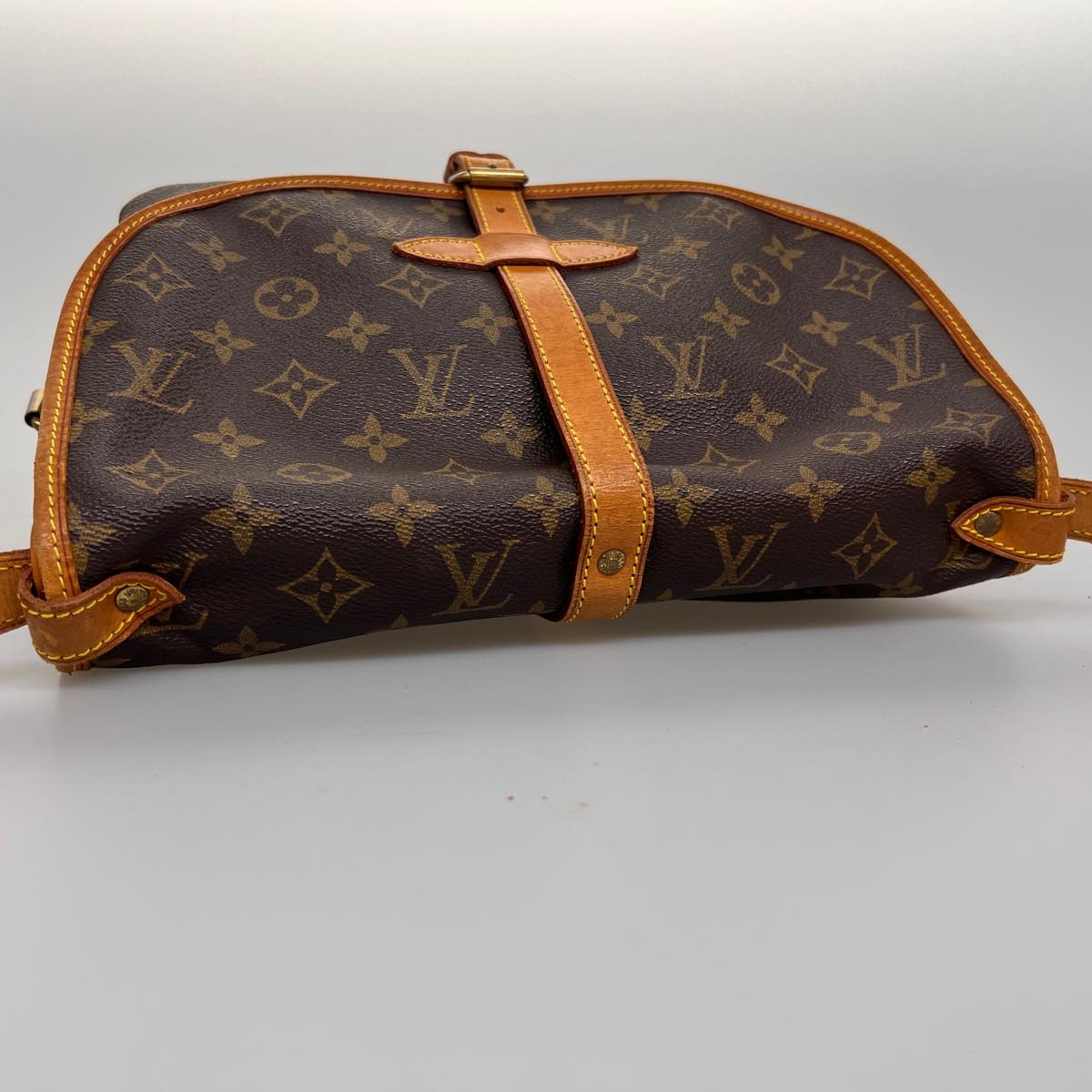 LOUIS VUITTON Monogram Saumur 35 Shoulder Bag M42254 LV Auth ai470