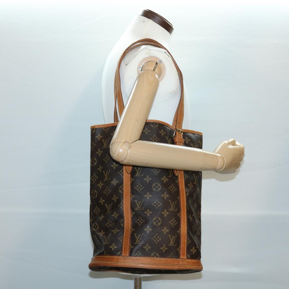 LOUIS VUITTON Monogram Bucket GM Shoulder Bag M42236 LV Auth am3196