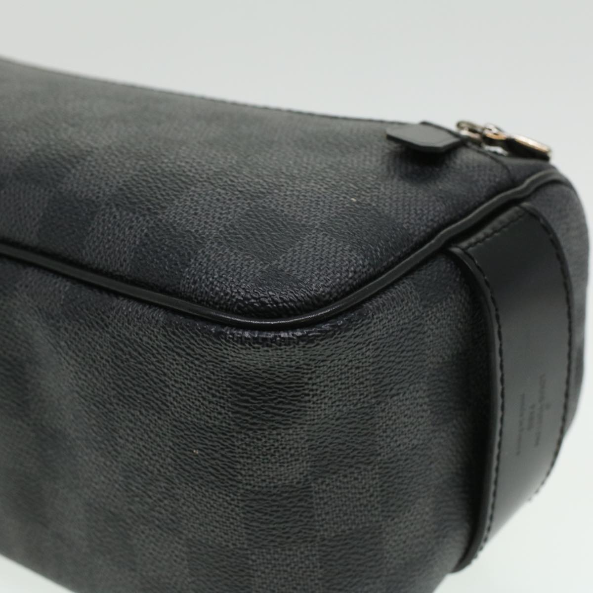 LOUIS VUITTON Damier Graphite Toiletry Pouch Clutch Bag N47625 LV Auth am3569