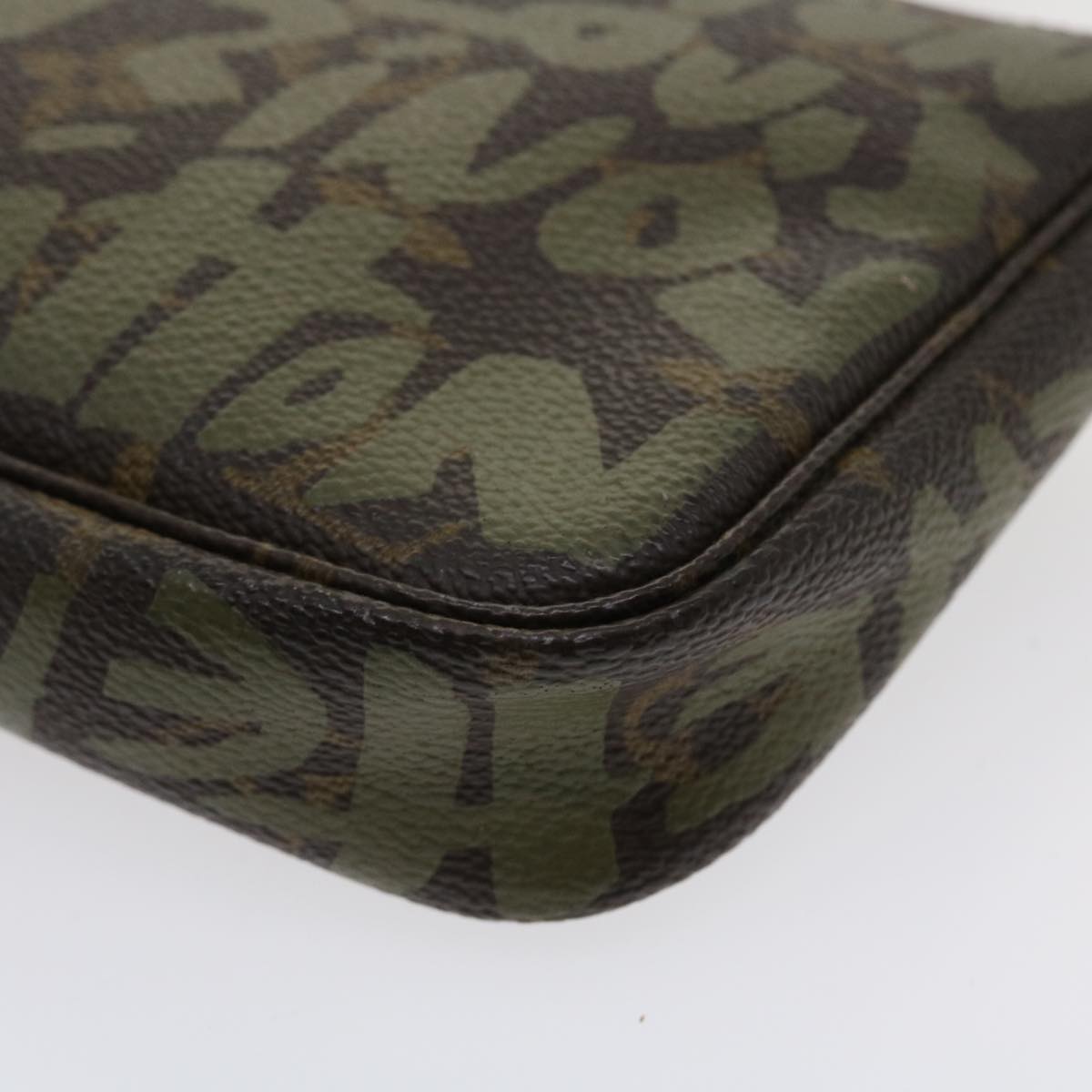 LOUIS VUITTON Monogram Graffiti Pochette Accessoires Pouch M92191 LV Auth am3656