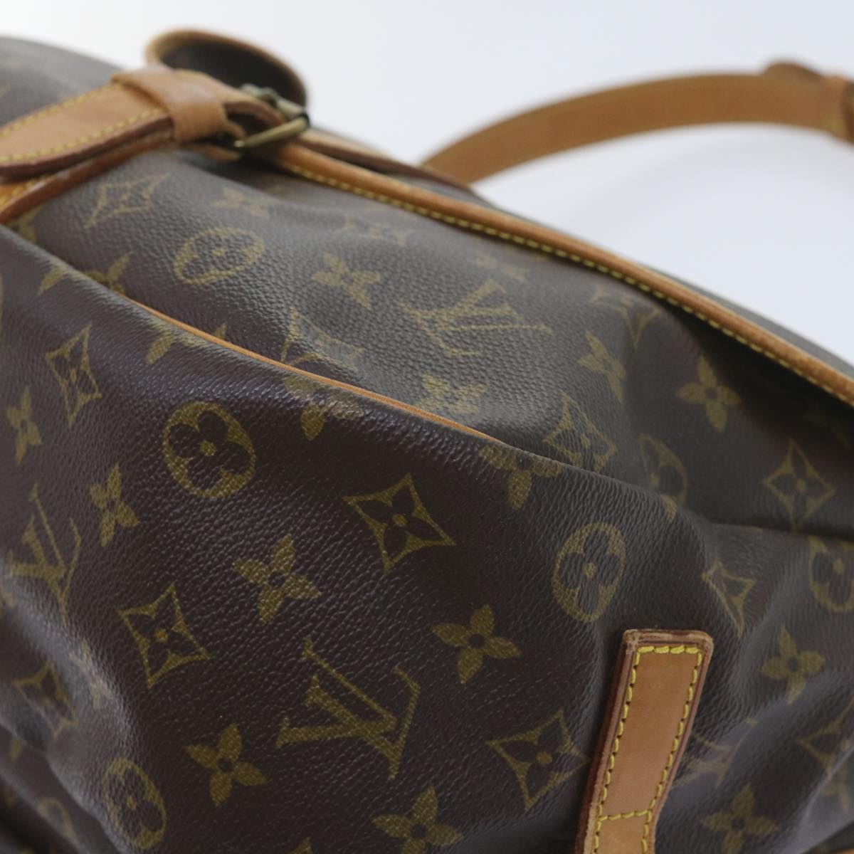 LOUIS VUITTON Monogram Saumur 35 Shoulder Bag M42254 LV Auth am3896