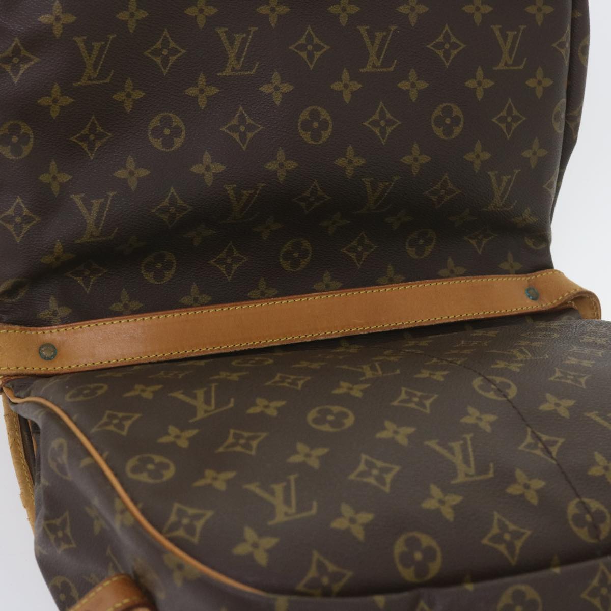 LOUIS VUITTON Monogram Saumur 35 Shoulder Bag M42254 LV Auth am3896