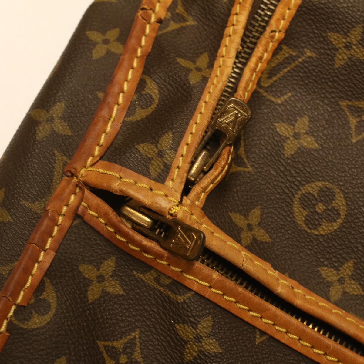 LOUIS VUITTON Monogram Carry Suiter Garment Cover M23522 LV Auth am3932