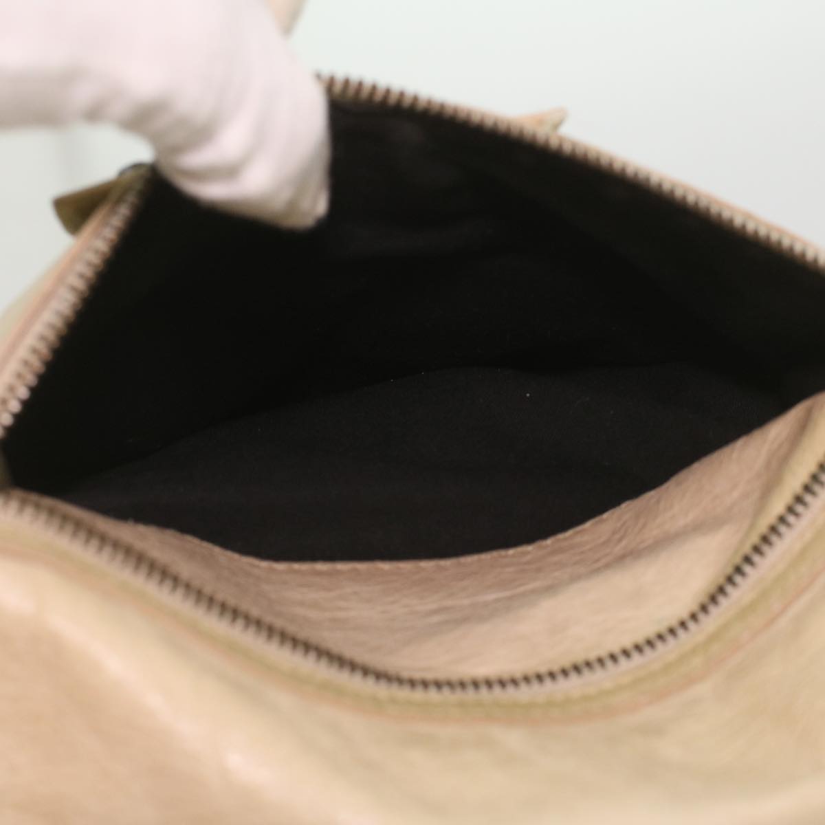 BALENCIAGA Classic Day Shoulder Bag Leather Beige Auth am3941