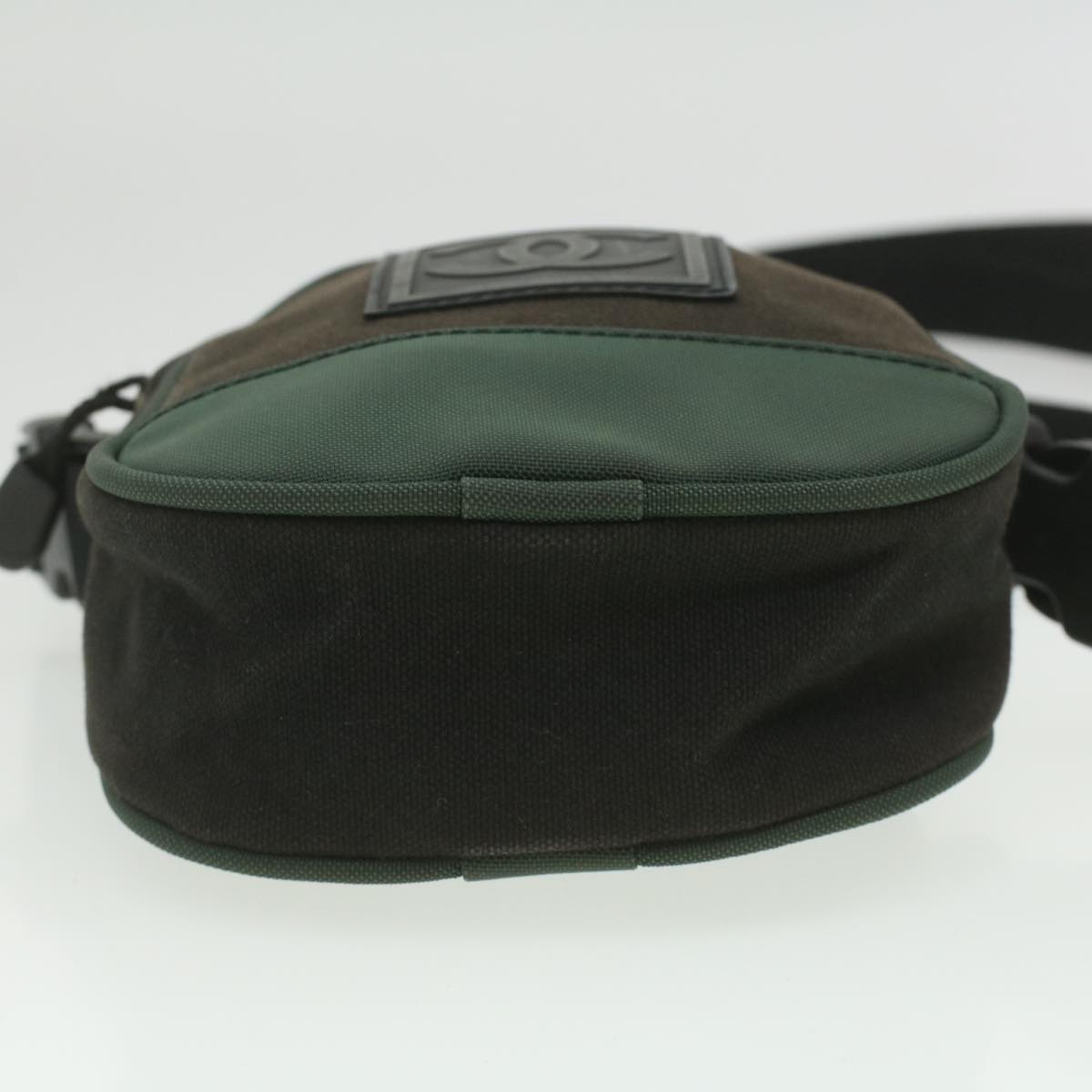 CHANEL Shoulder Bag Khaki CC Auth am3964