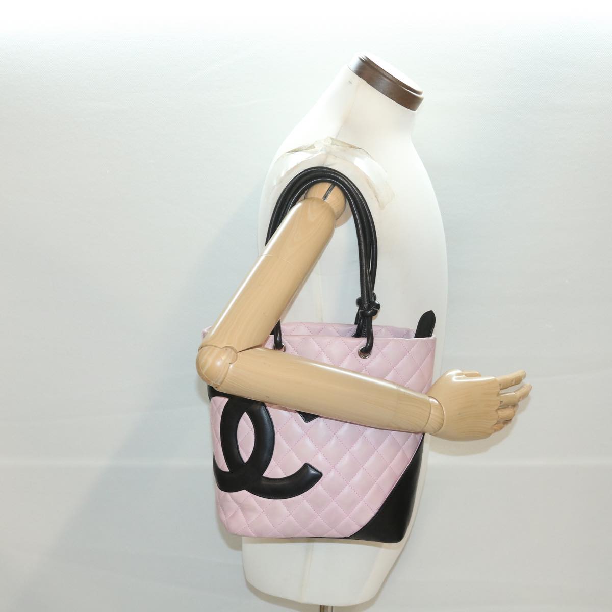 CHANEL Cambon Line Shoulder Bag Leather Pink CC Auth am3979
