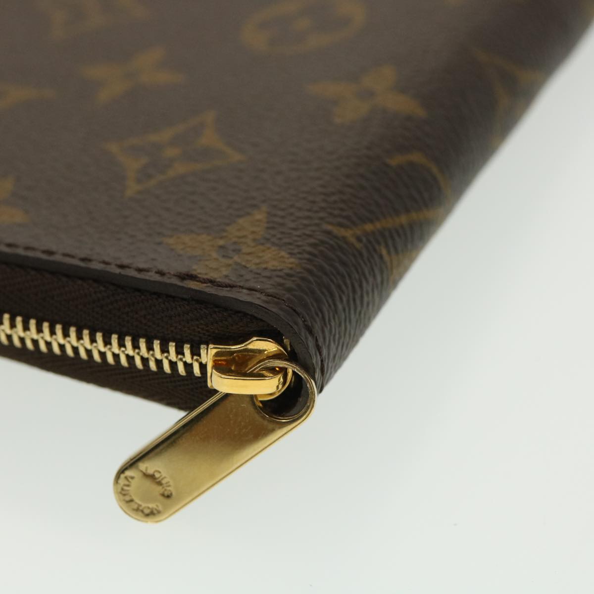 LOUIS VUITTON Monogram Couverture Passport Zip M66501 LV Auth am4147A