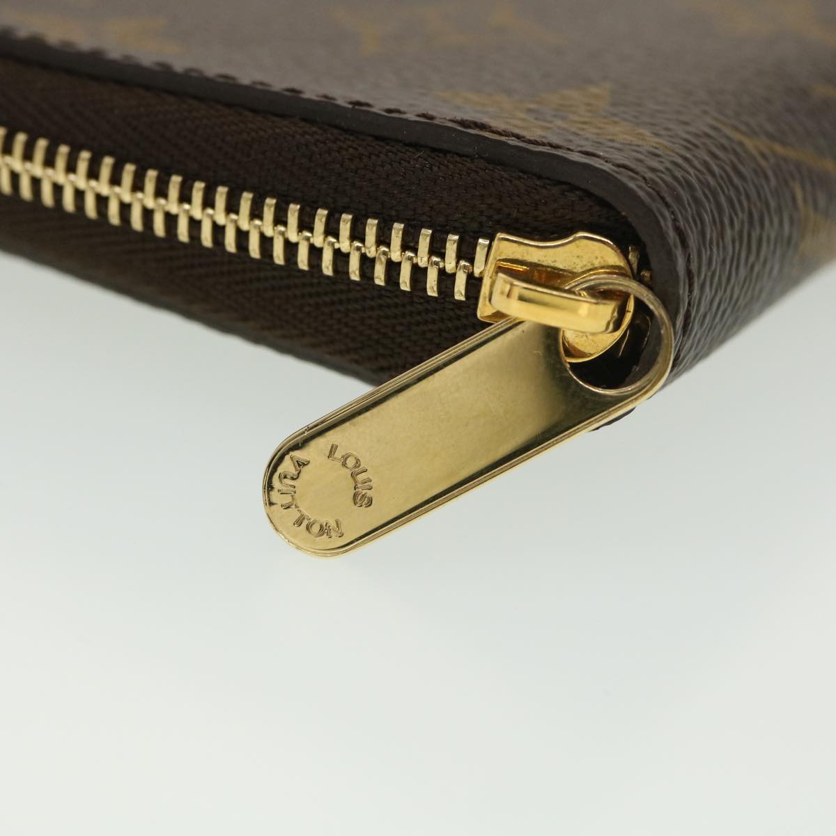 LOUIS VUITTON Monogram Couverture Passport Zip M66501 LV Auth am4147A