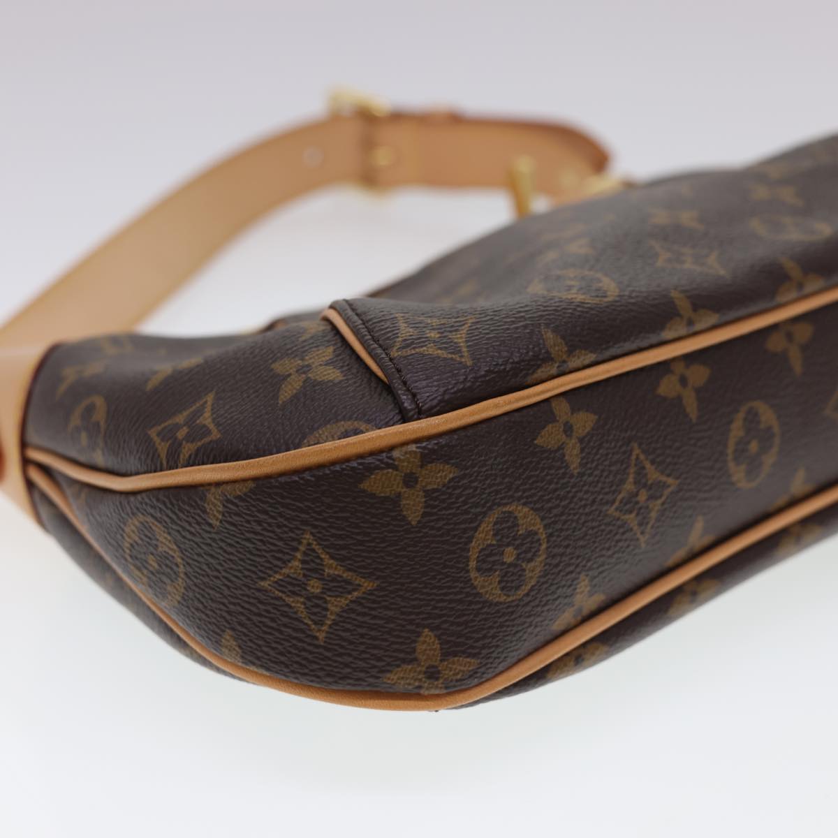 LOUIS VUITTON Monogram Thames PM Shoulder Bag M56384 LV Auth am4173A