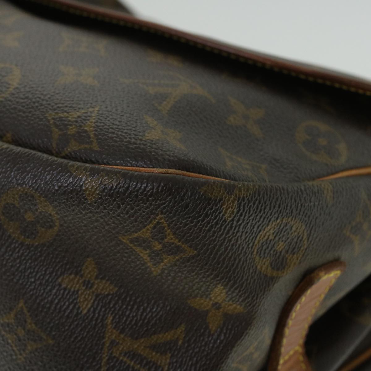 LOUIS VUITTON Monogram Saumur 35 Shoulder Bag M42254 LV Auth am4978