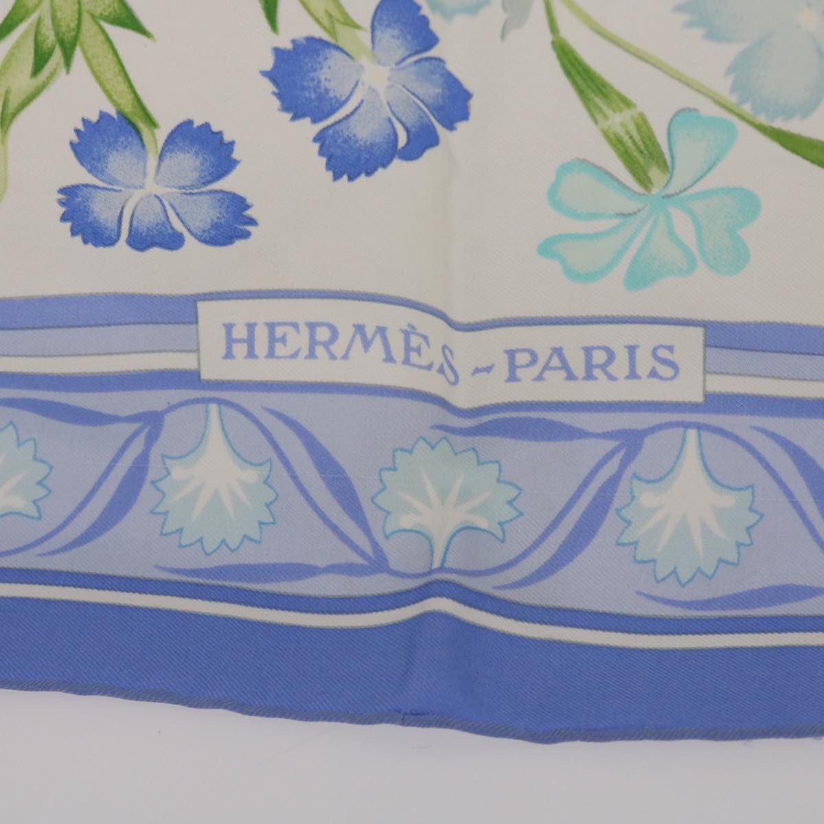 HERMES Carre 90 OEillets sauvages et autres Caryophyllees Scarf Silk Auth am5141
