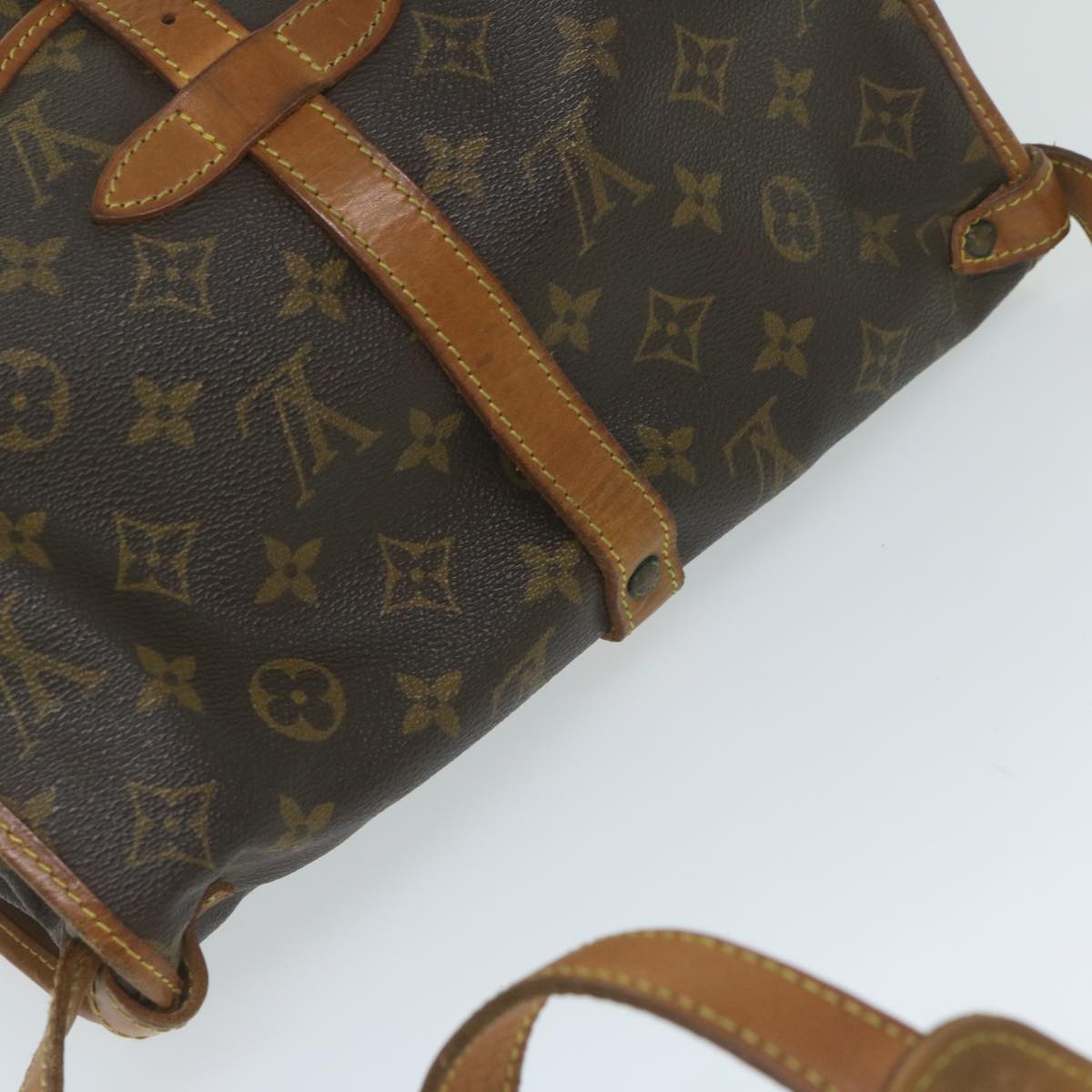 LOUIS VUITTON Monogram Saumur 30 Shoulder Bag M42256 LV Auth am5348