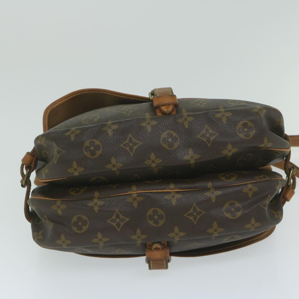 LOUIS VUITTON Monogram Saumur 30 Shoulder Bag M42256 LV Auth am5348