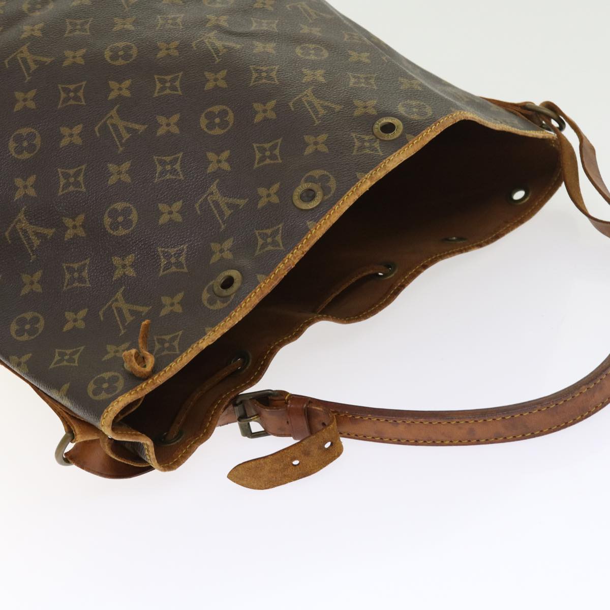 LOUIS VUITTON Monogram Noe Shoulder Bag M42224 LV Auth ar10212