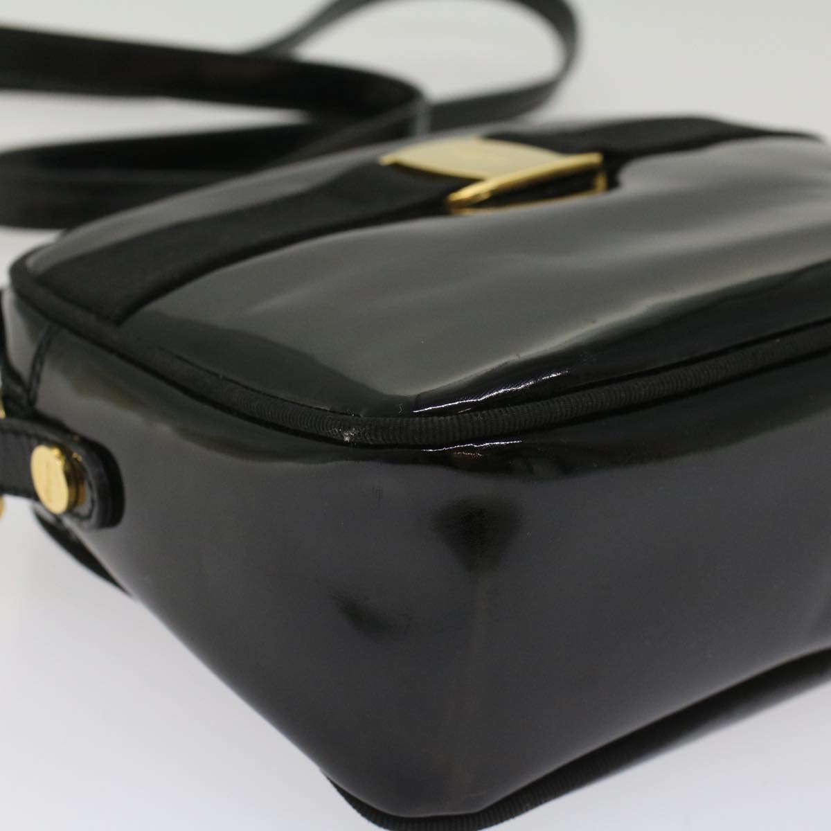 Salvatore Ferragamo Shoulder Bag Patent leather Black Auth ar10217