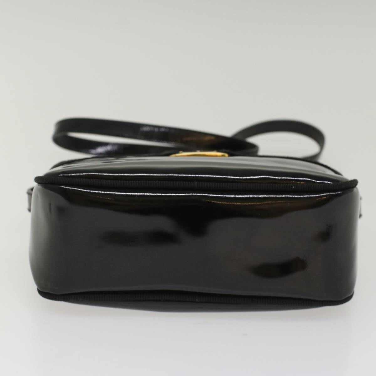 Salvatore Ferragamo Shoulder Bag Patent leather Black Auth ar10217