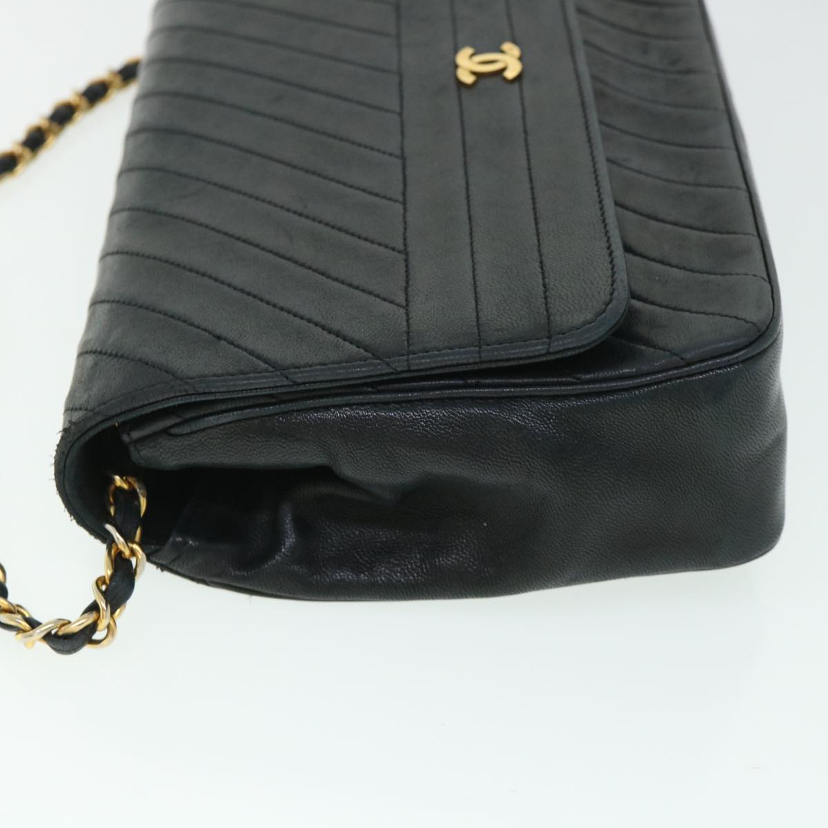 CHANEL Quilted Chain Shoulder Bag Lamb Skin Black CC Auth ar10332